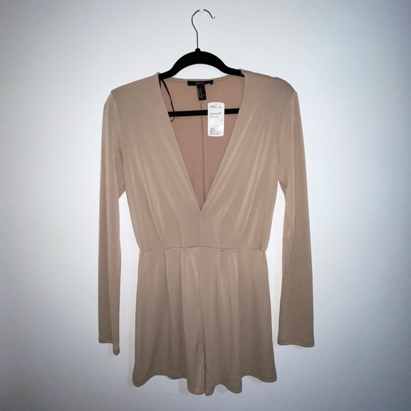 TAUPE DEEP V-NECK JUMPSUIT - Picture 2 of 6